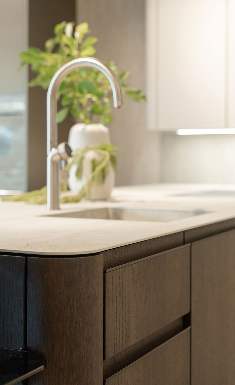 Modern SieMatic kitchen top with tap